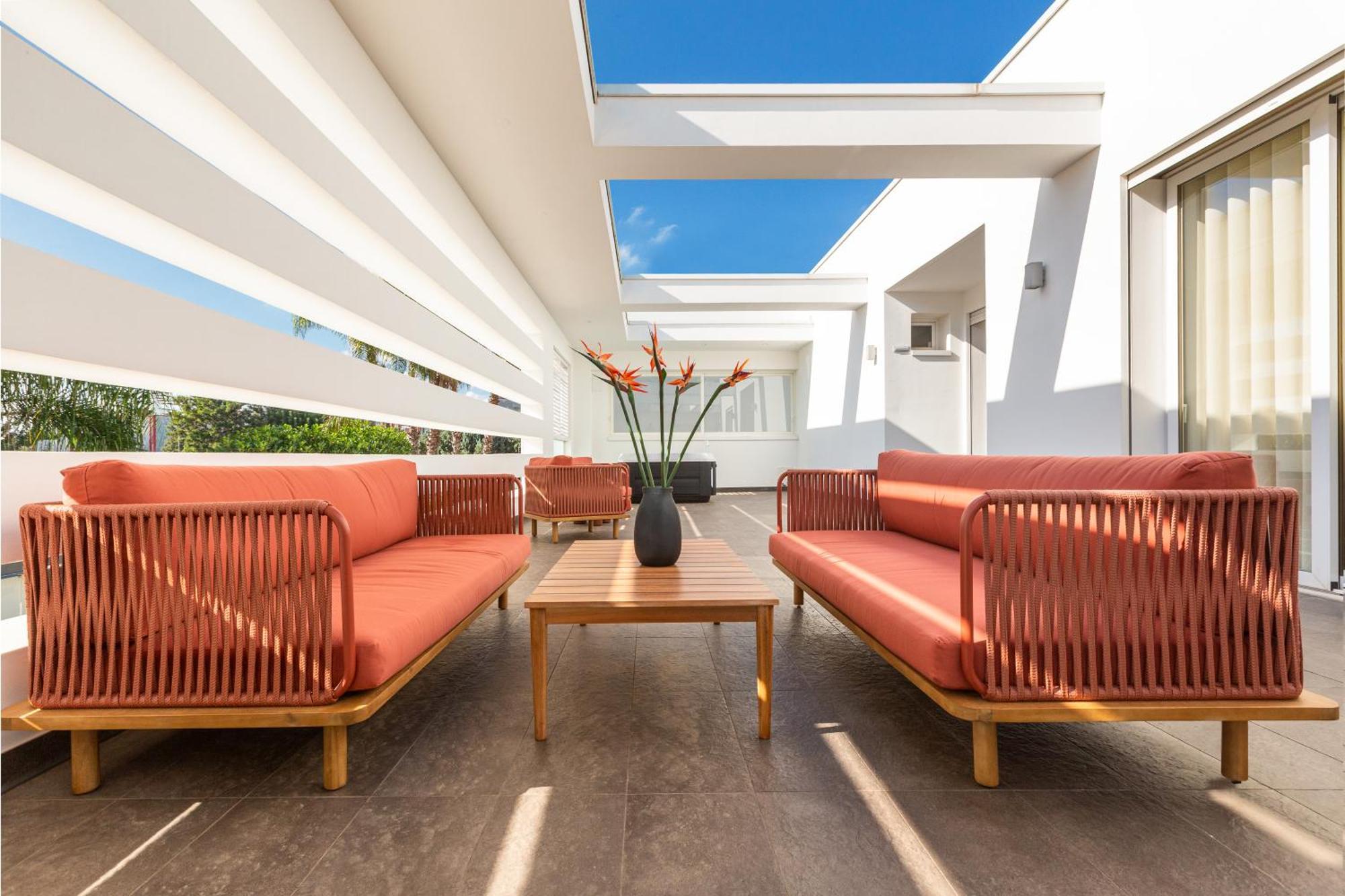 Villa Acquadimare - Pool Terrace Jacuzzi